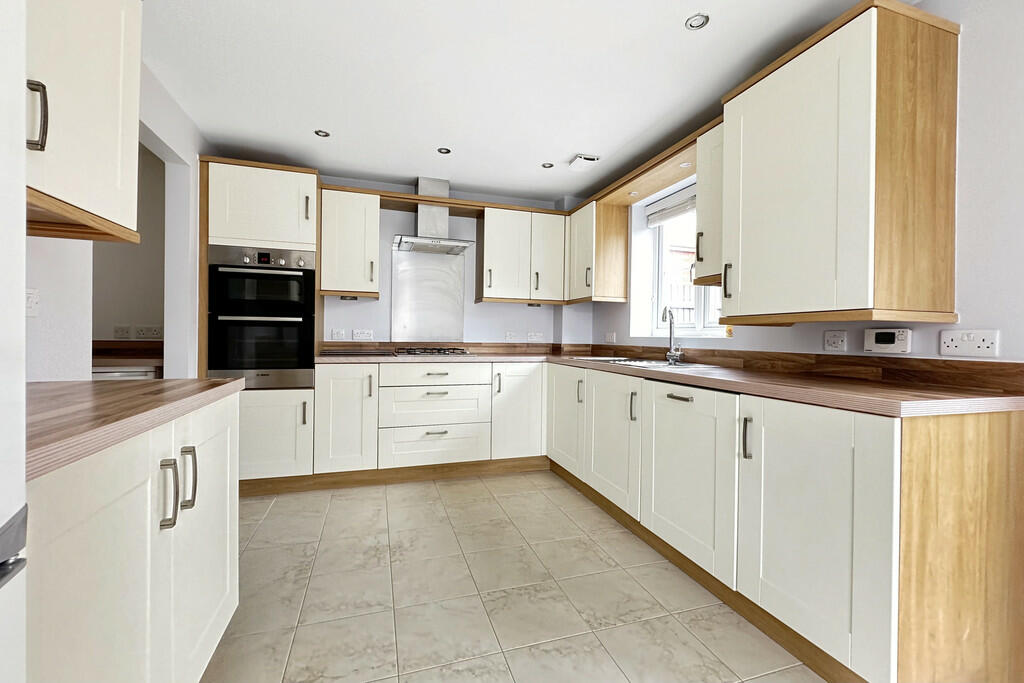 Kitchen/Dining Ro...