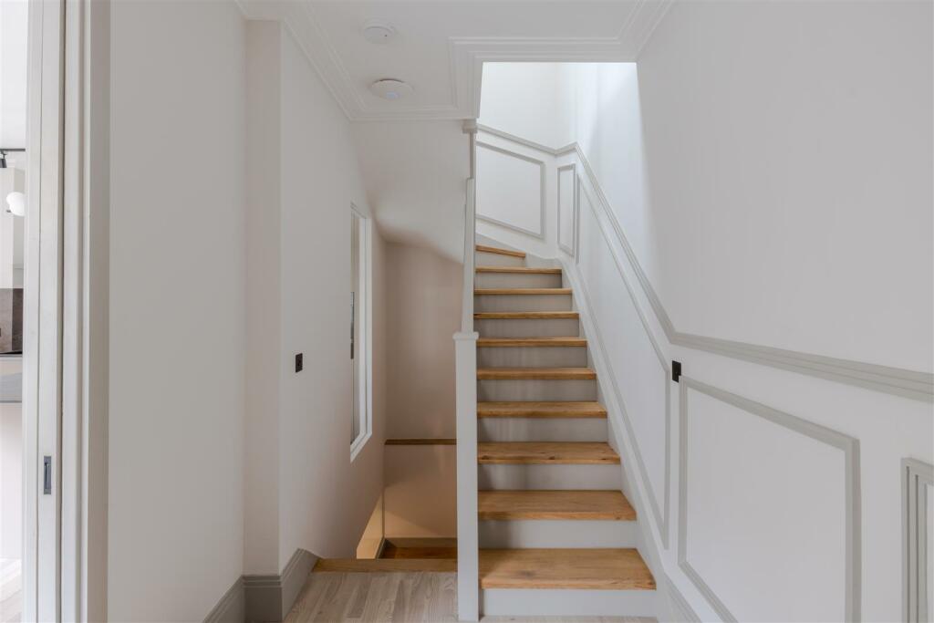 MEWS, 11-12 Grenville Street-7.jpg