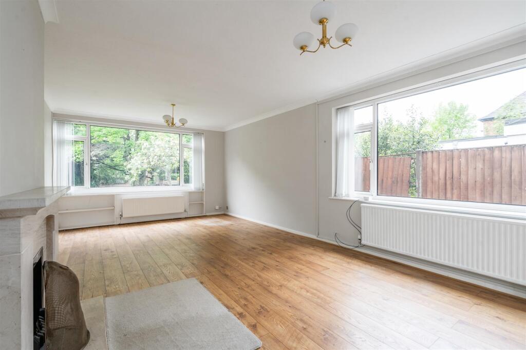 67A Hampton Lane_25.jpg