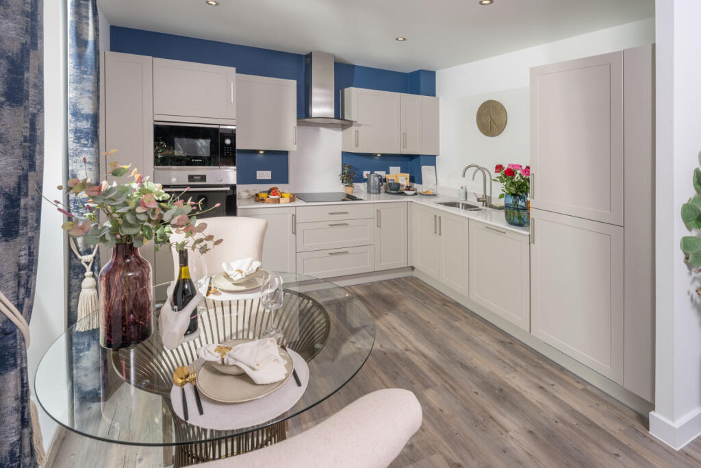 Show home kitchen/diner