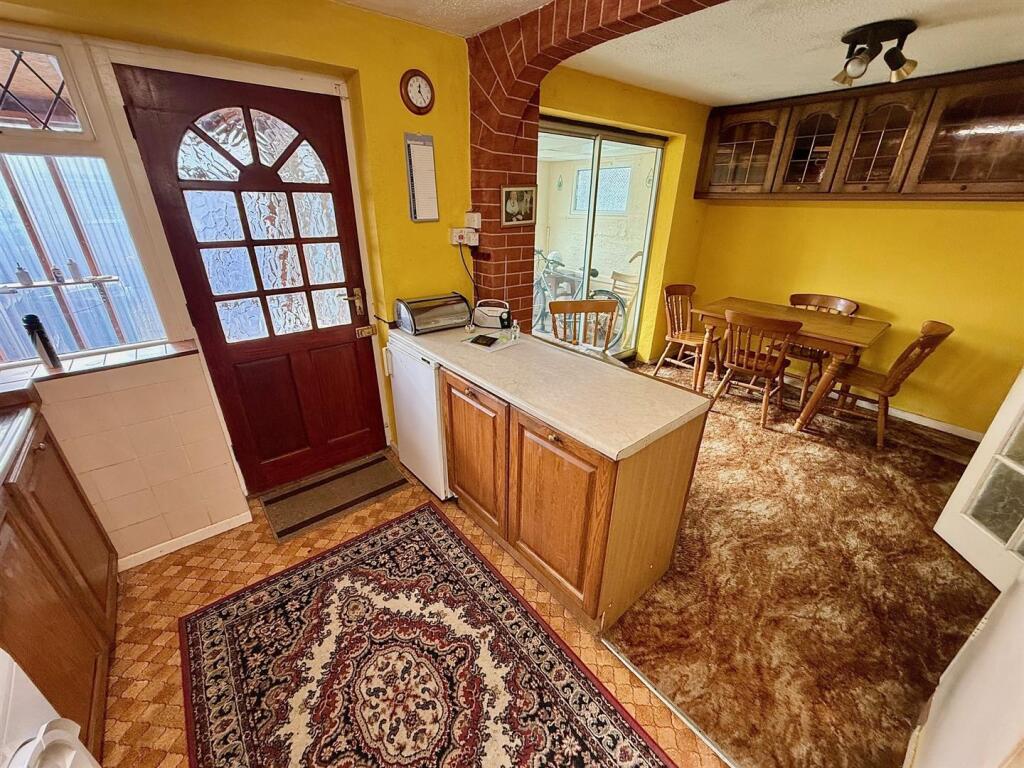 Kitchen/Dining Room