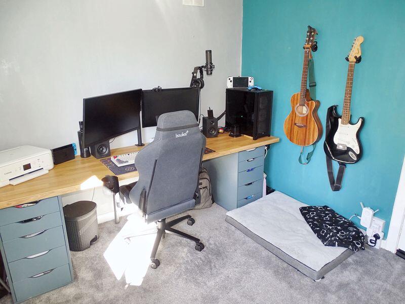Photo 12
