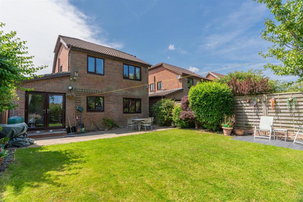 14 Barnside Way-44.jpg