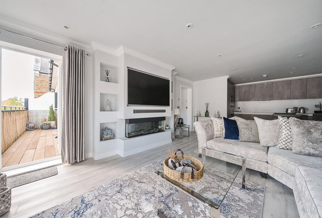 024-40-681cf836e8...