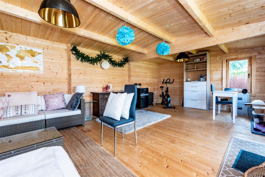 Summerhouse.jpg
