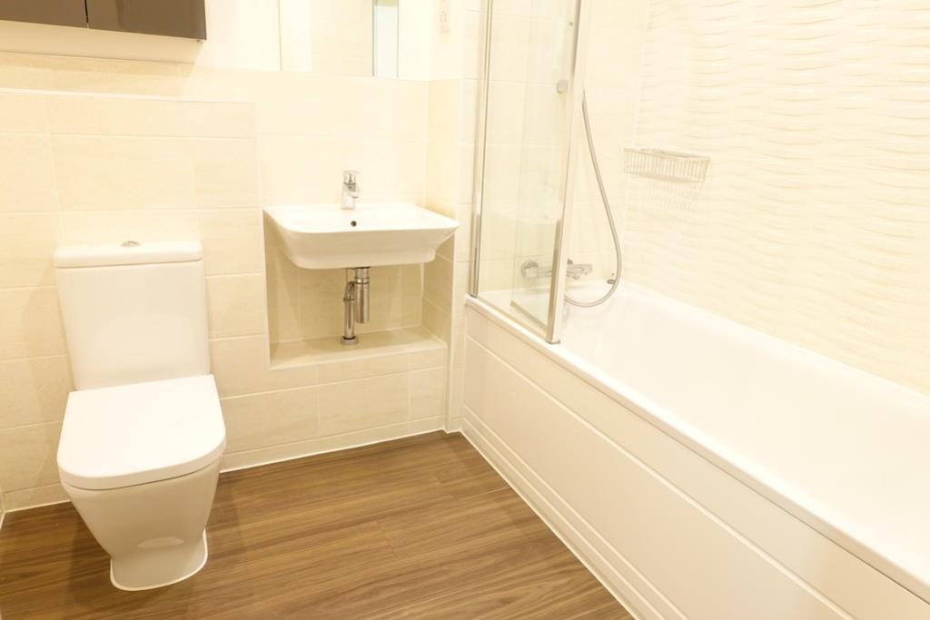 F5 13 Atlas Bathroom