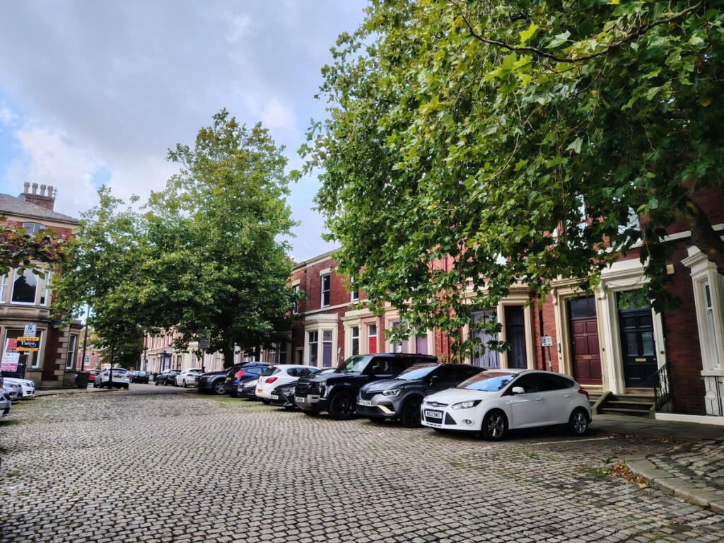 33 Bairstow Street - House Share