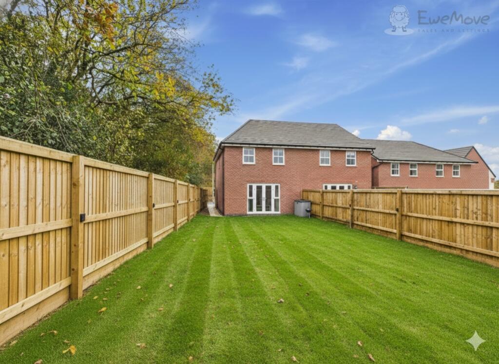 EWEMOVE TIVERTON - REAR GARDEN