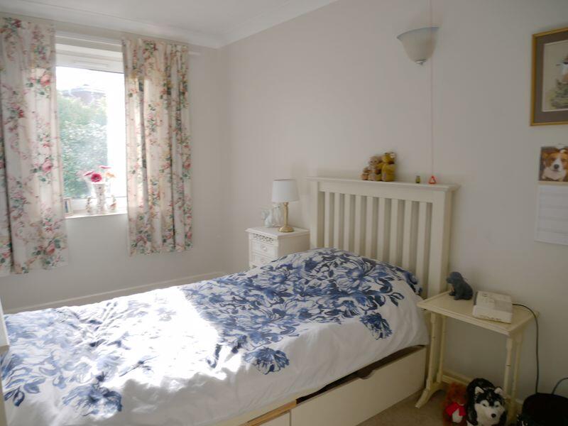 Photo 8