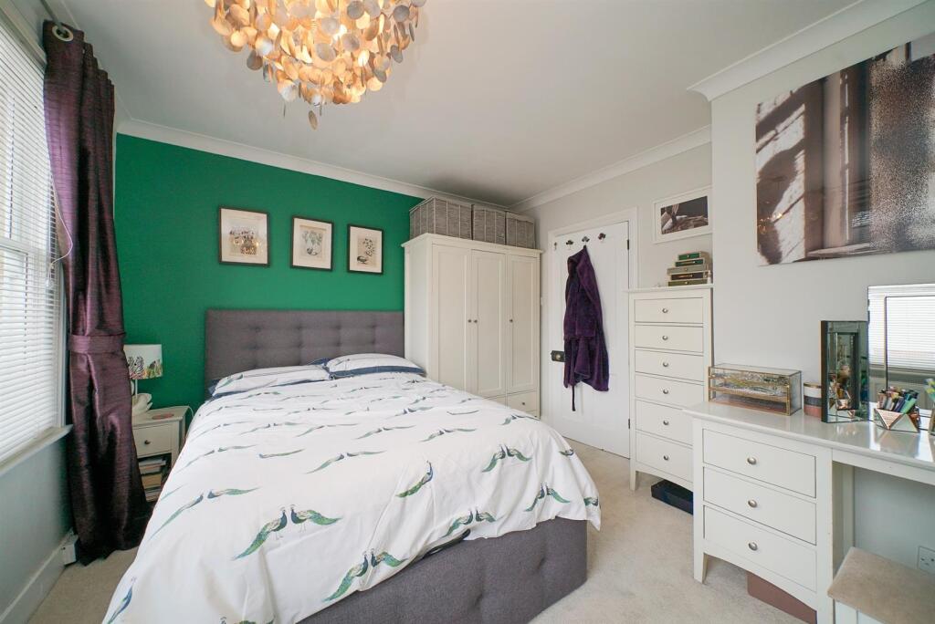 42-Folly-Avenue-1016 n.jpg