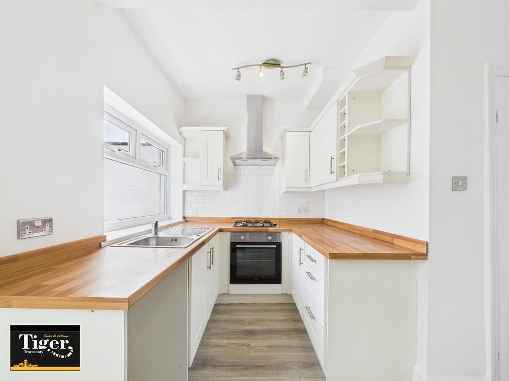 CAM02176G0-PR0574...