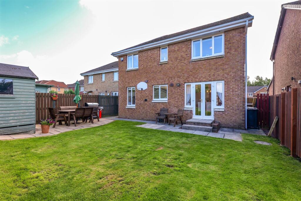 26 - Rear Garden.jpg