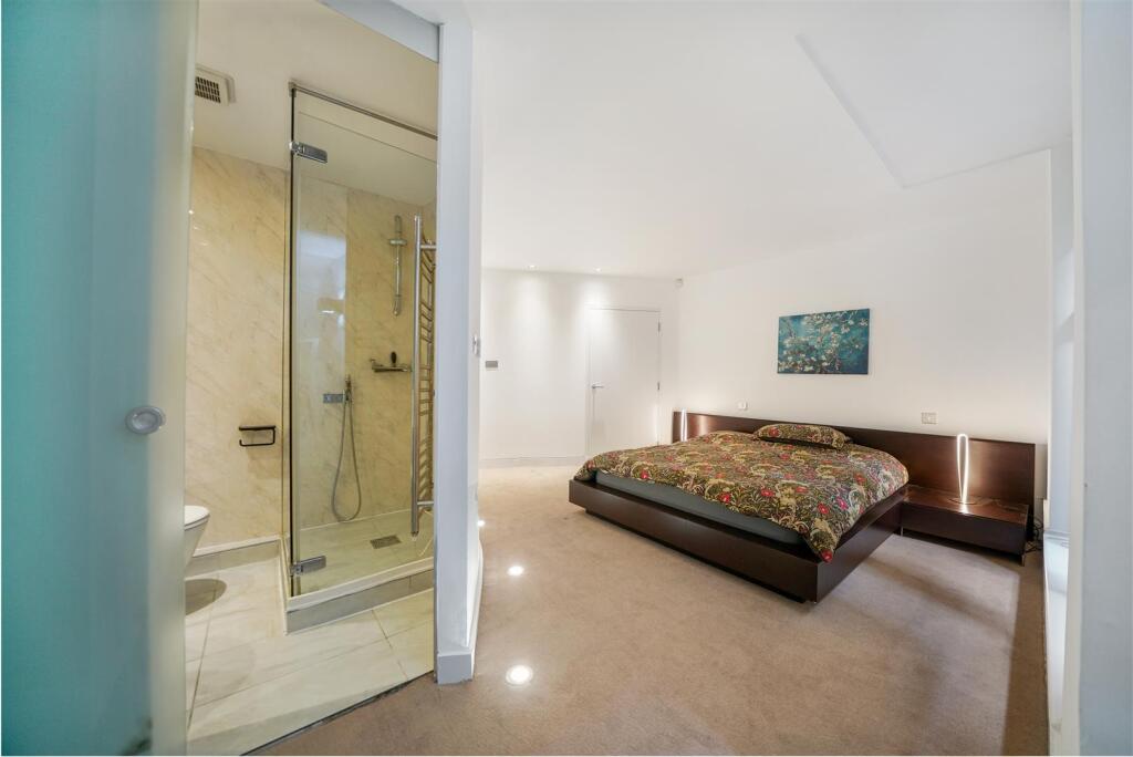 Flat Lg02, 32 Cock Lane - 4SrwFQ8v2NEVkKdEWB6z.jpg