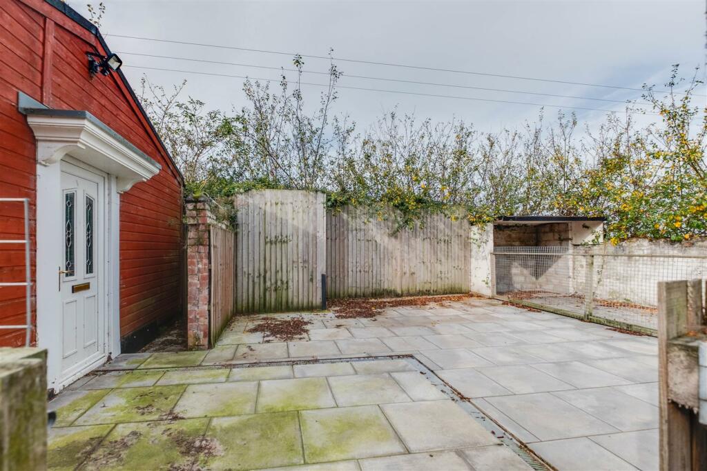 Constables Ivy Cottage, Brimstage Lane-2-19.jpg