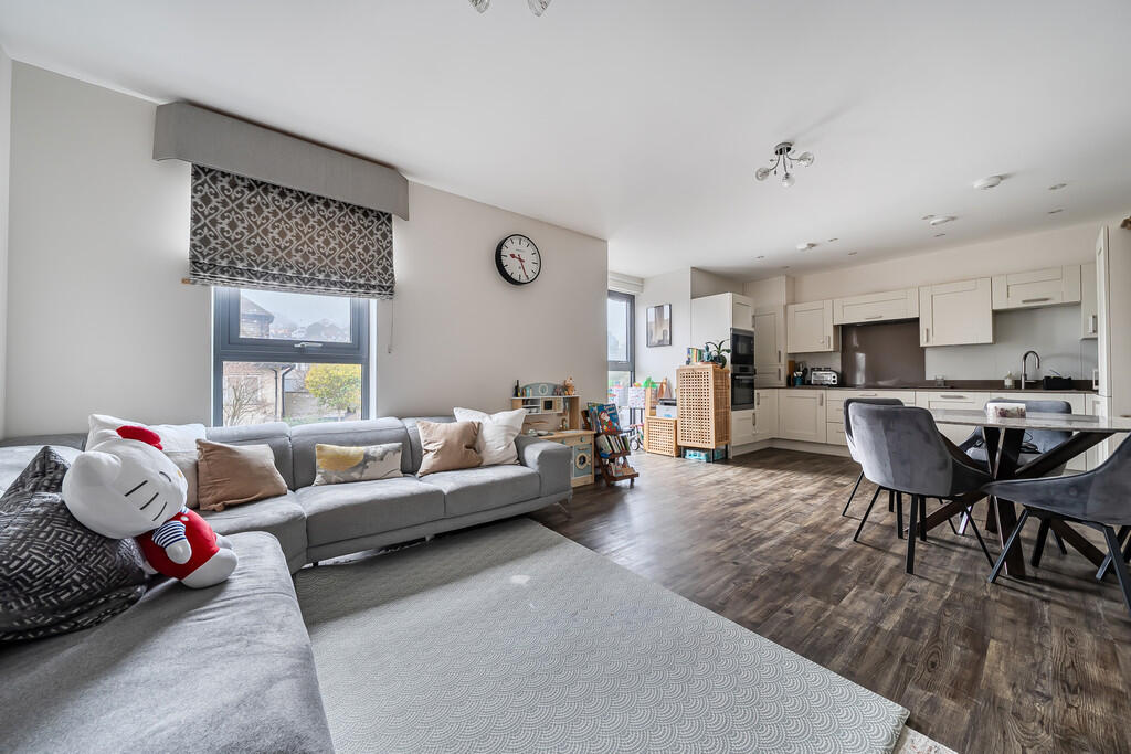 1396997-11-695f91...