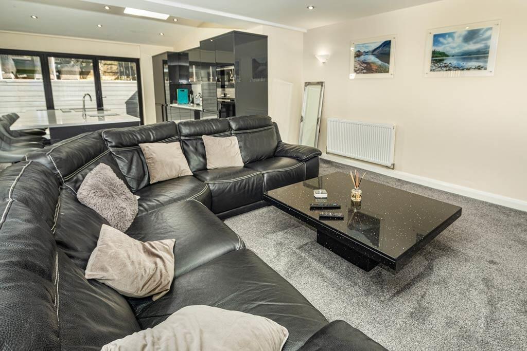 Open Plan Living/...