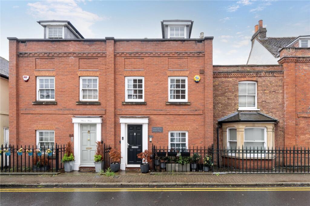 Thames Street, Sunbury On Thames, TW16