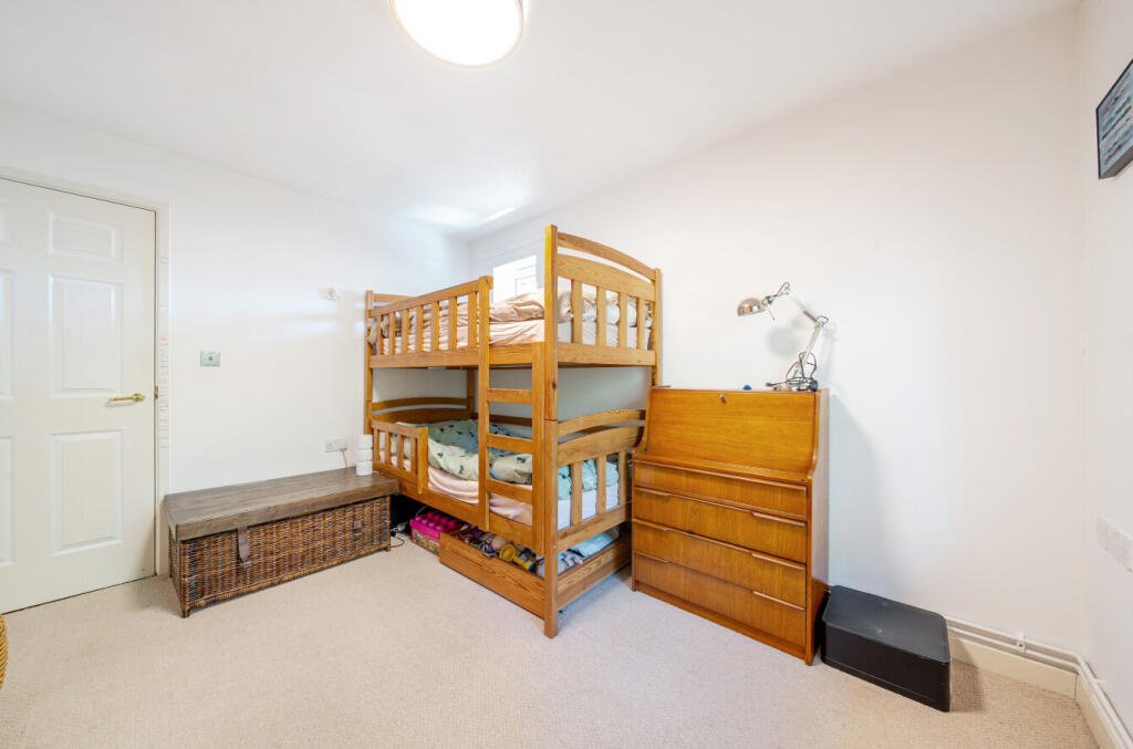 1320947-6-6870eae...