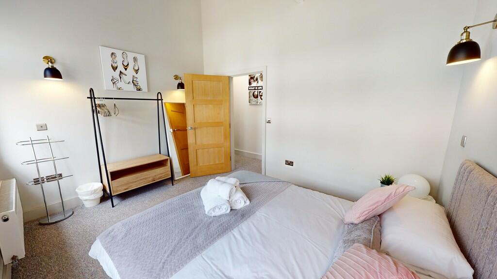 Coach-House-04242...