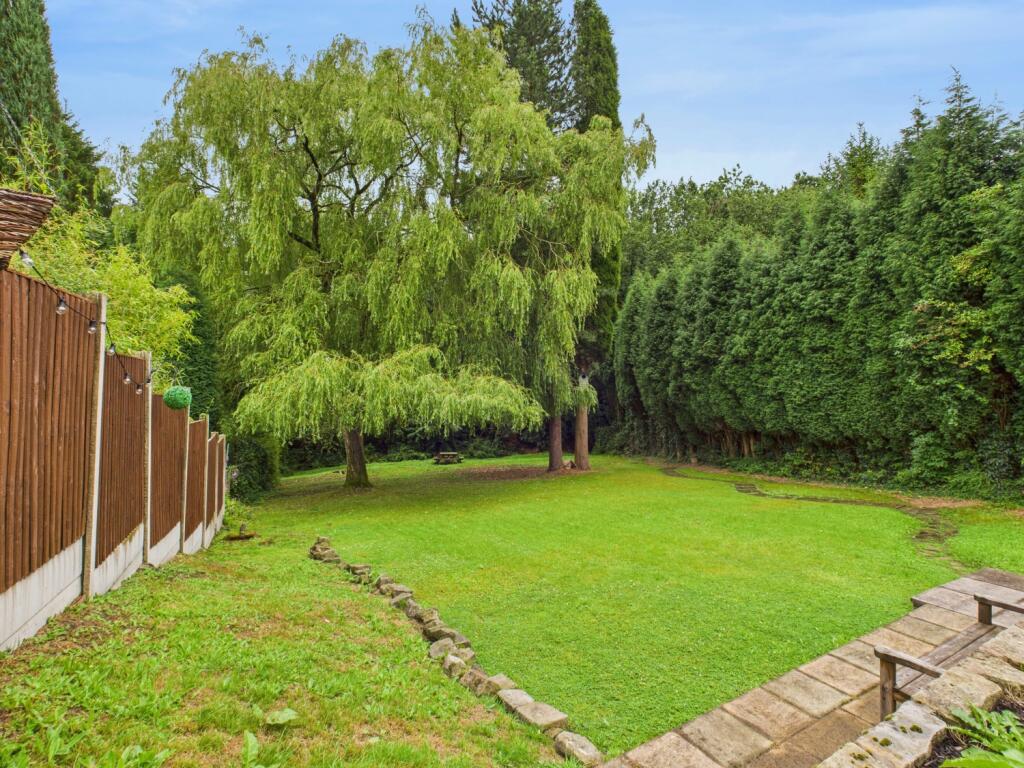 CAM03729G0-PR0101-STILL006