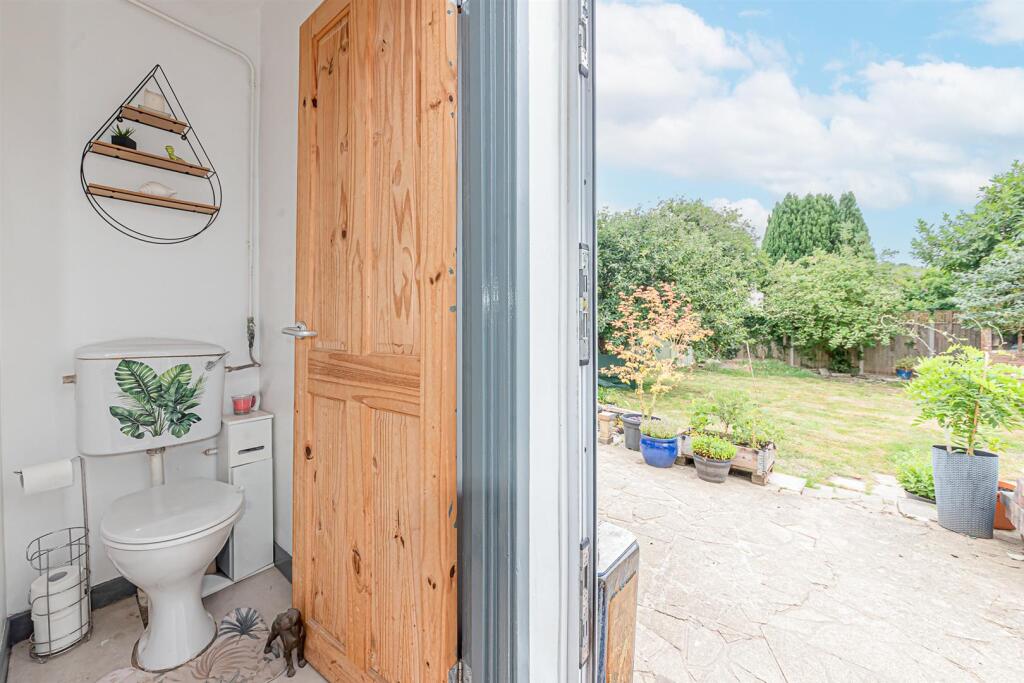 153 Lower Farnham Road  (3).jpg