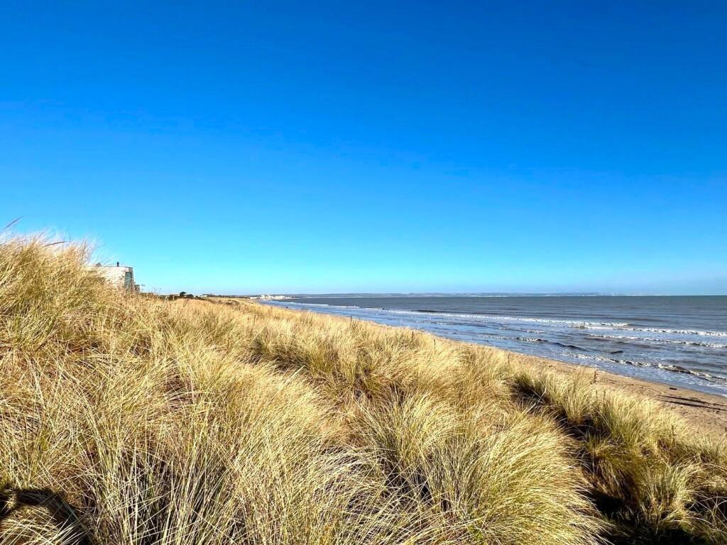 Greastone beach 2.jpg