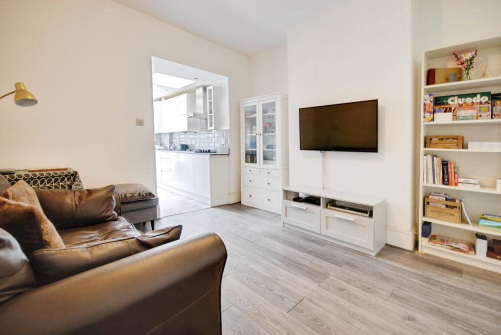 pbox-living_room-333744.jpg