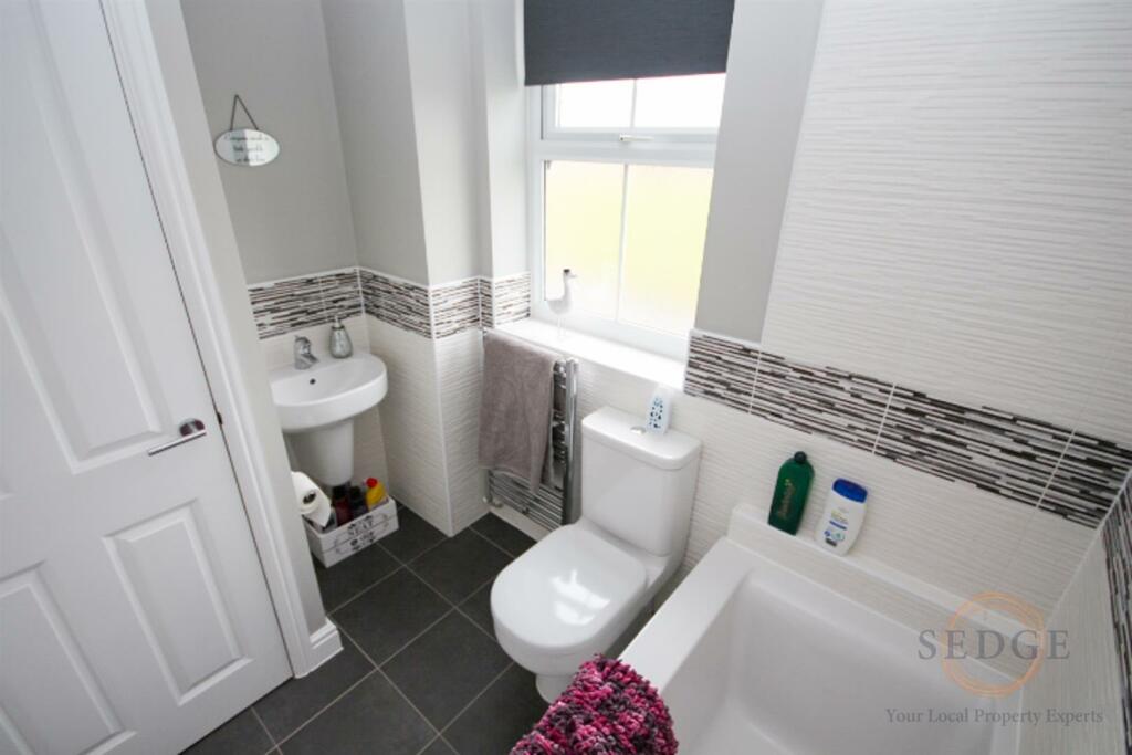18 derwent way -09.jpg