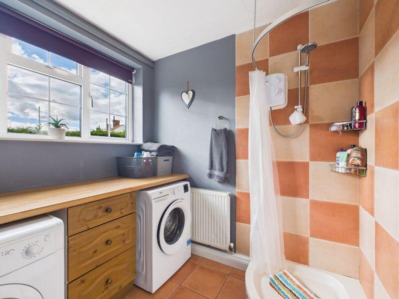 Utility/Shower Room