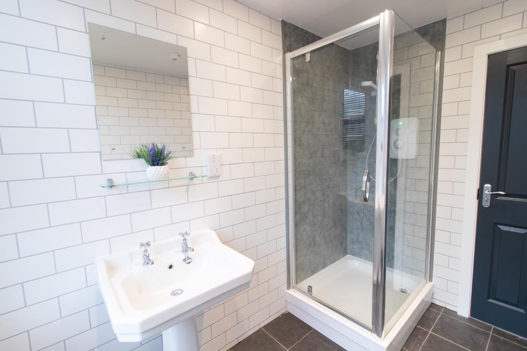 LR Bathroom 2