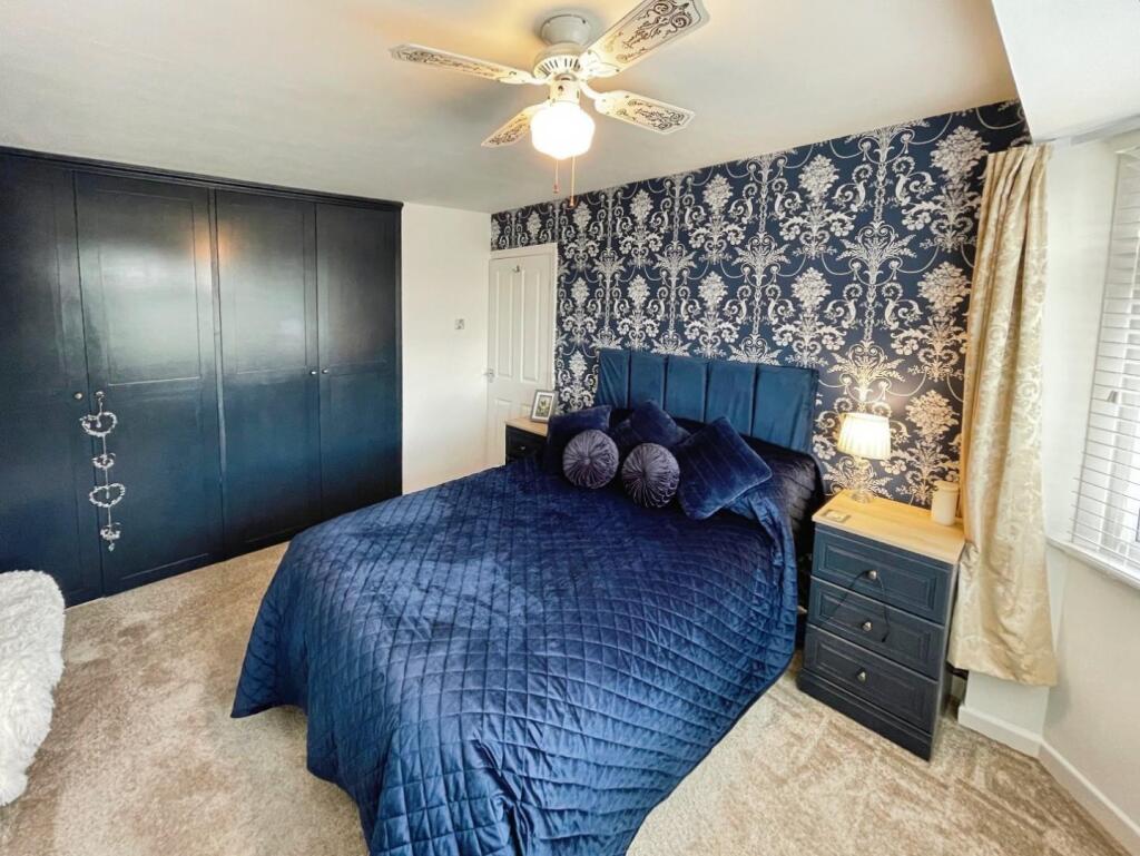 71c690f1--4661-89BD-586A1B419408-91996-00000CEE60D