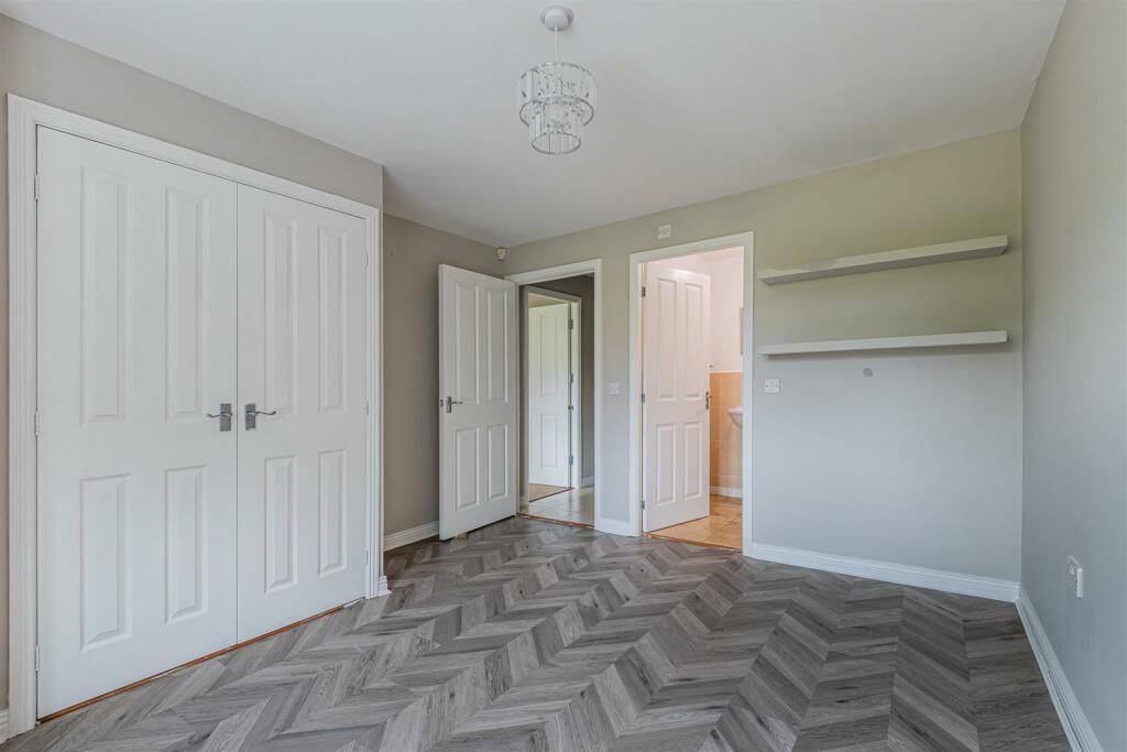 Marle Close 24-7.jpg