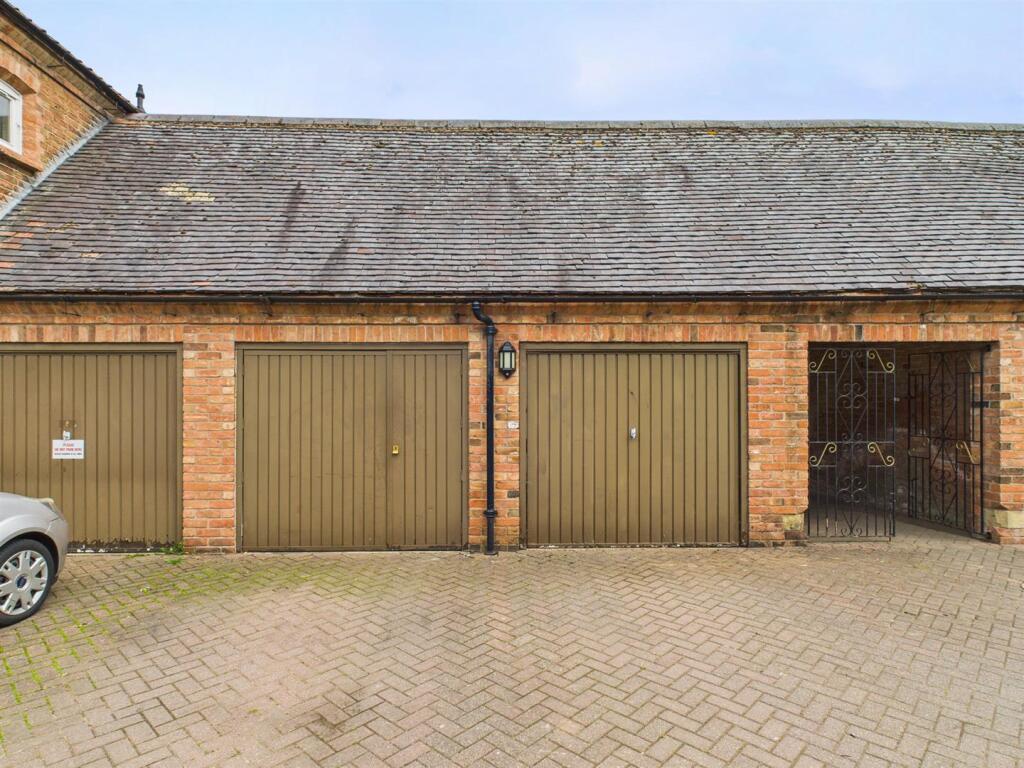 Garage Office External