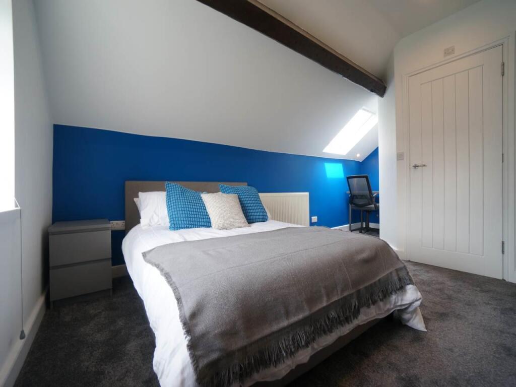 Bedroom 4.JPG