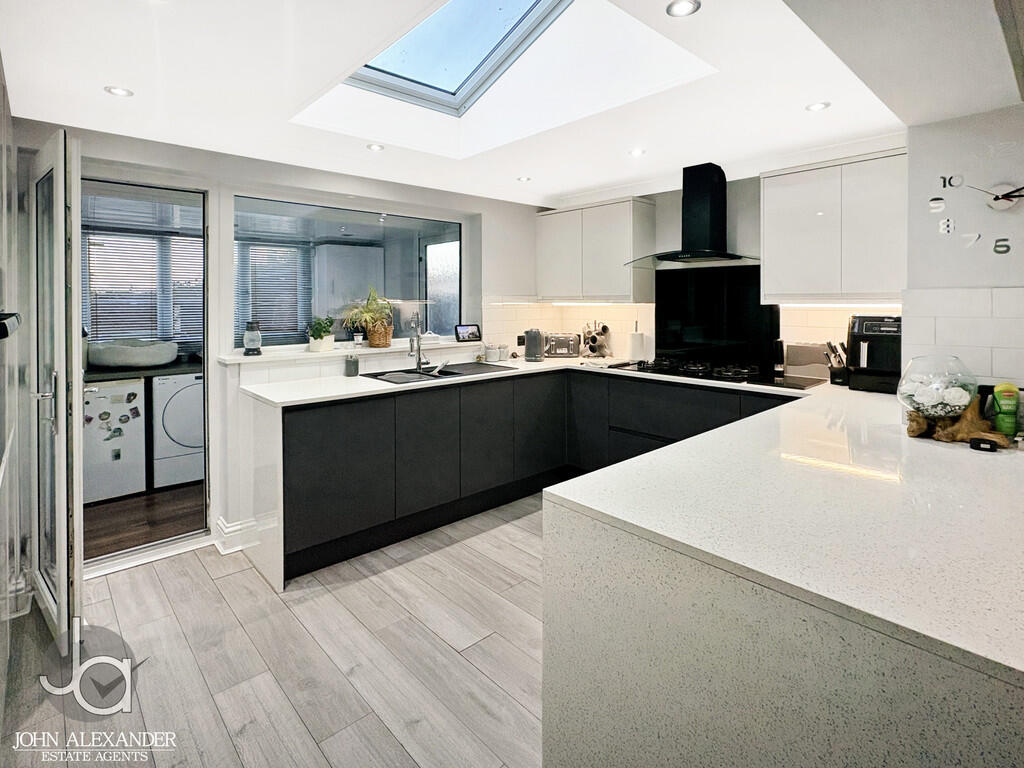 20251128_15122647...