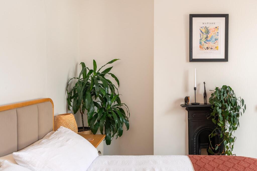 2H0RSW - Bedroom C.jpg