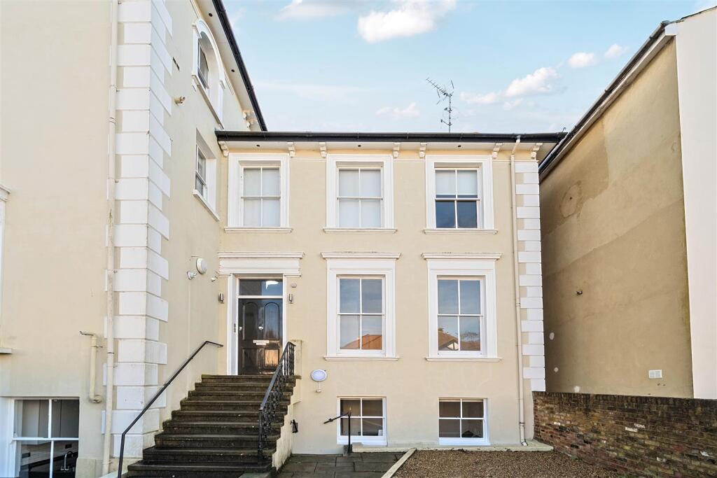 Cadogan Road, Surbiton