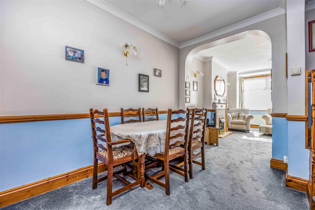 2 Wallington Road, Portsmouth-Small-PorticoMarketi