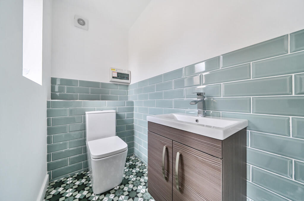 -68503a9837d00-l-1303463-10-684c5a19d9416