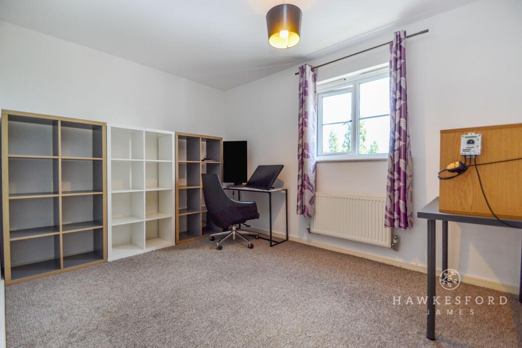 Great Easthall Way, Sittingbourne - Bedroom 2