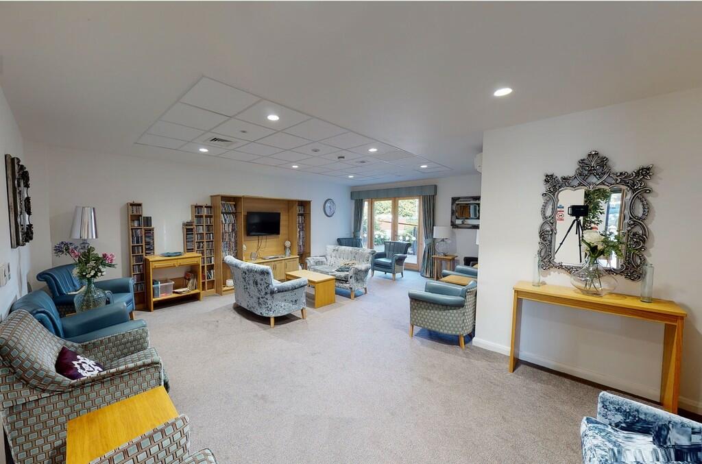 Lounge matterport...