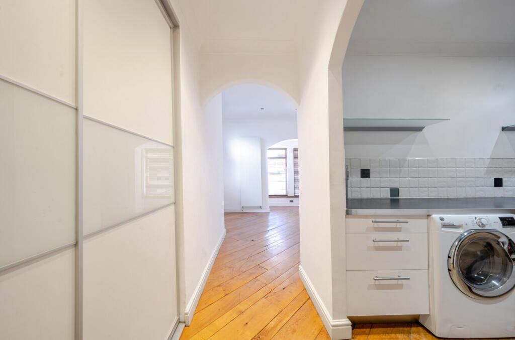 1295732-11-6824b5...