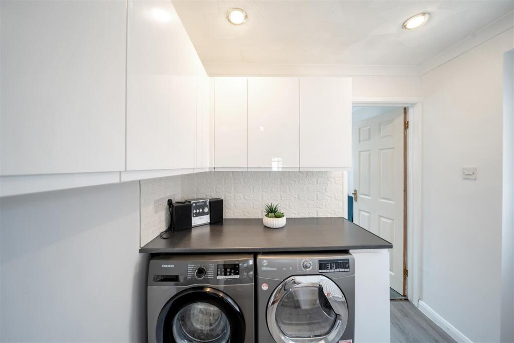 8 Newton Rd-42.jpg