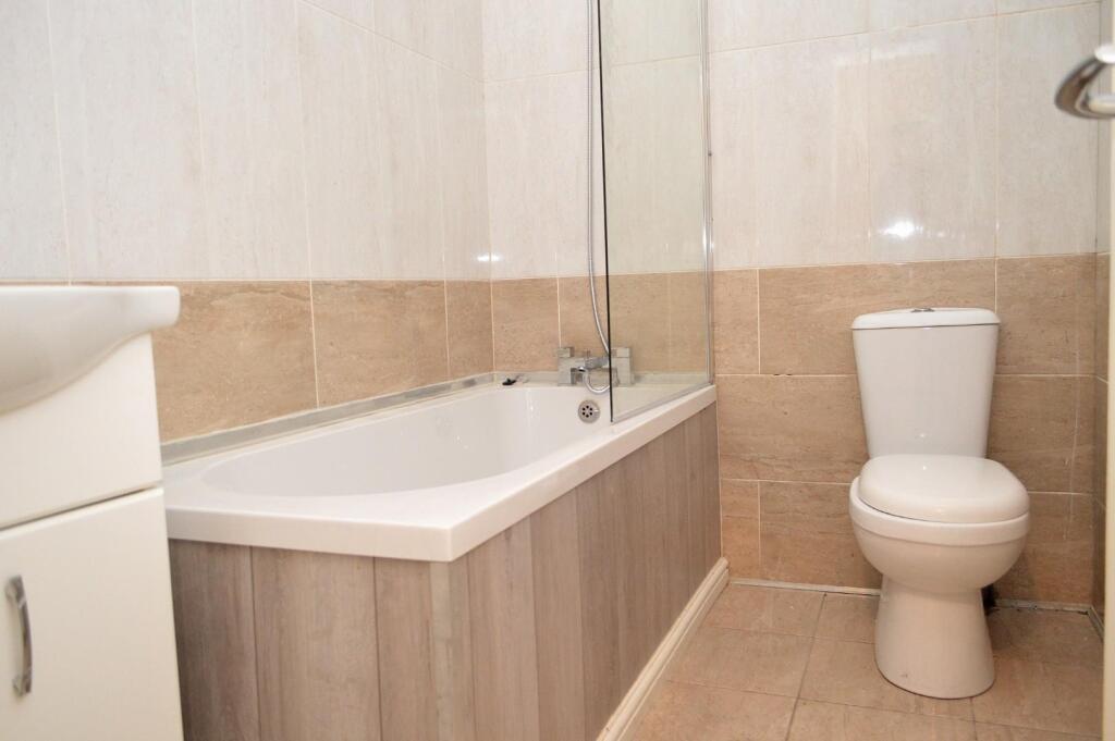 Bathroom.JPG