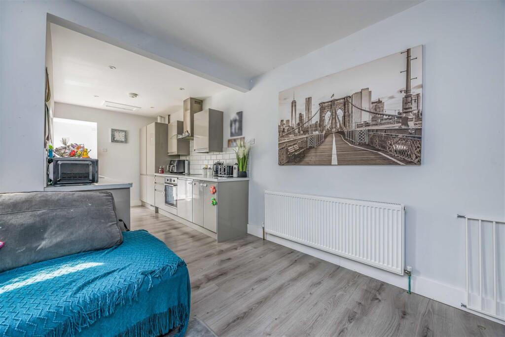 53 Jervis Road, Portsmouth-Small-PorticoMarketing-