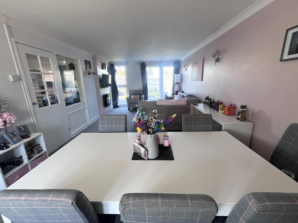 lounge 2