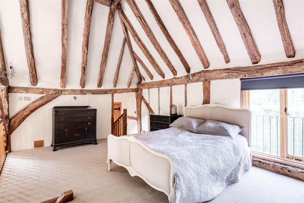Gallops Barn-30.jpg
