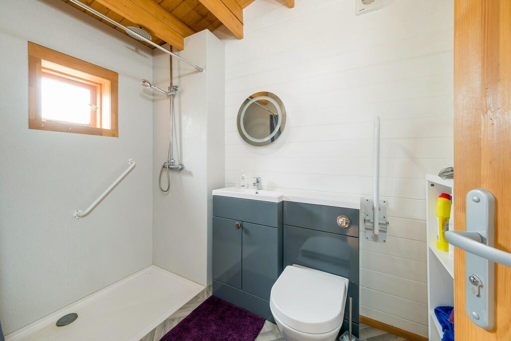 144px-Willow Cott...