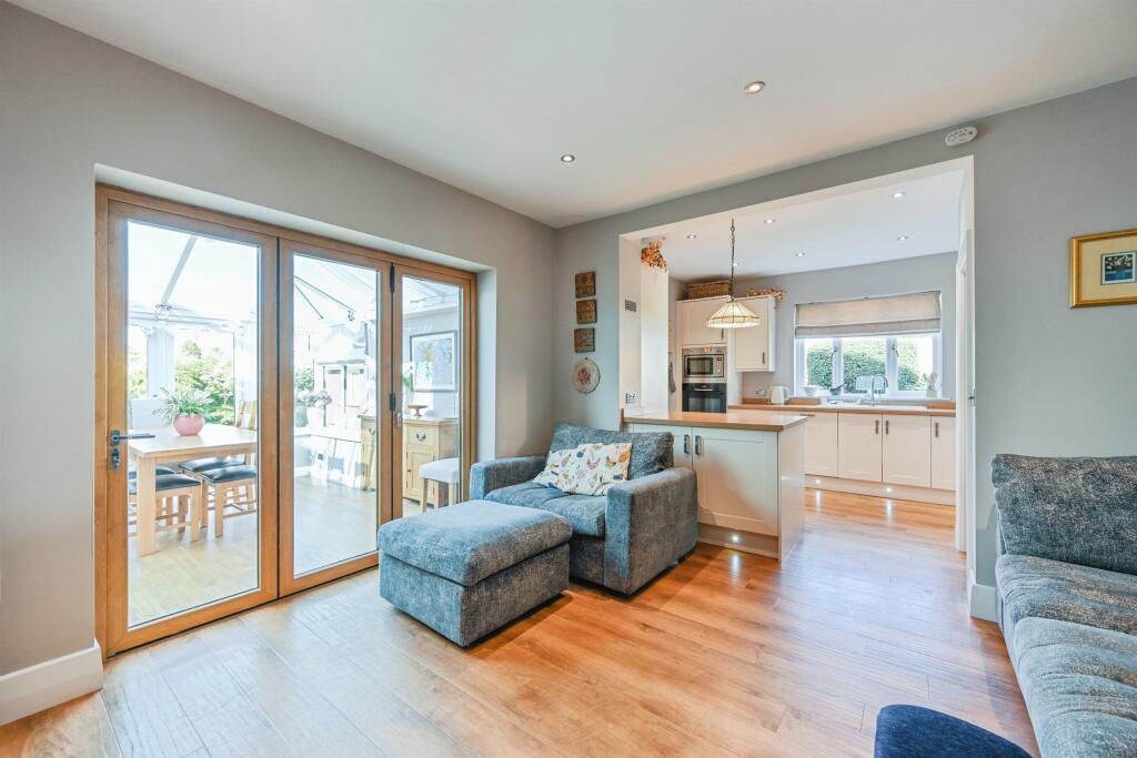 Family Room Area: