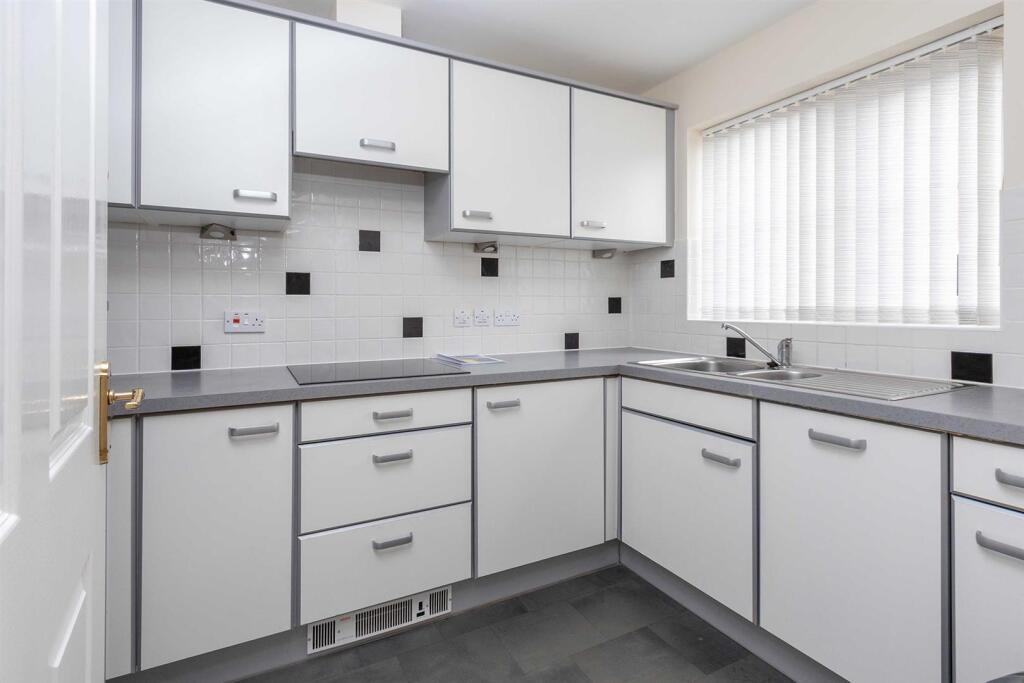 25 Marton Court, Cawston